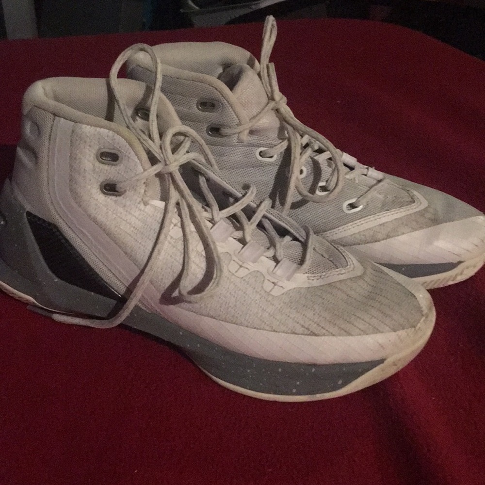 Steph Curry Under Armour basketball shoes 5y
